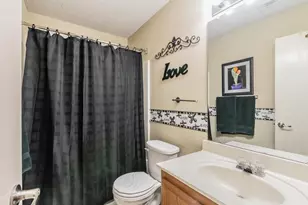 10708 Emerald Park Ln, Fort Worth, TX 76052 - Photo 11