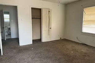 636 S Center St, Grand Prairie, TX 75051 - Photo 21