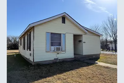 636 S Center Street, Grand Prairie, TX 75051 - Photo 3