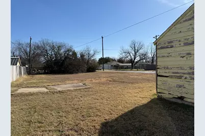 636 S Center Street, Grand Prairie, TX 75051 - Photo 25