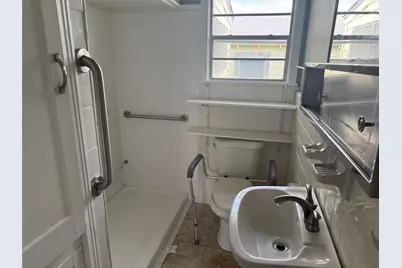 636 S Center Street, Grand Prairie, TX 75051 - Photo 17