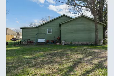 304 S 1st Street, Abbott, TX 76621 - Photo 9