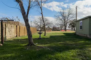 304 S 1st St, Abbott, TX 76621 - Photo 7