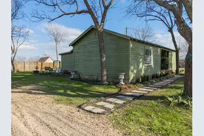 304 S 1st Street, Abbott, TX 76621 - Photo 5