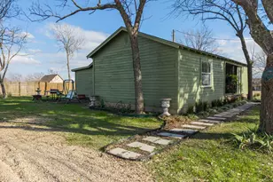 304 S 1st St, Abbott, TX 76621 - Photo 5