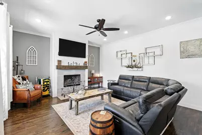 104 Maudy Lane, Springtown, TX 76082 - Photo 5