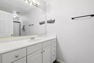 923 Granview Dr, Lewisville, TX 75067 - Photo 19