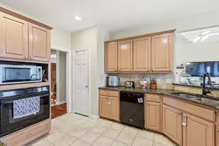 923 Granview Dr, Lewisville, TX 75067 - Photo 11