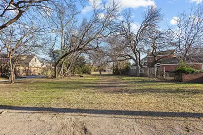 8058 Eagle Trail, Dallas, TX 75238 - Photo 23