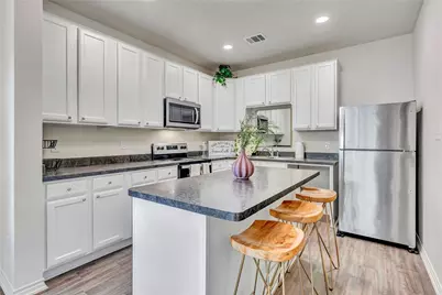 1721 Saint Louis Avenue, Fort Worth, TX 76110 - Photo 3