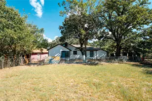 4514 Erath St, Fort Worth, TX 76119 - Photo 3
