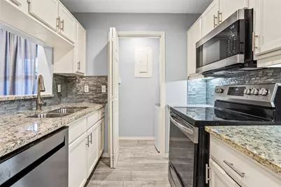 1735 Crest Grove Drive, Arlington, TX 76012 - Photo 9