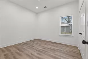 1334 Grant St, Dallas, TX 75203 - Photo 9