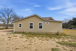 312 N Houston St, Lorena, TX 76655 - Photo 21