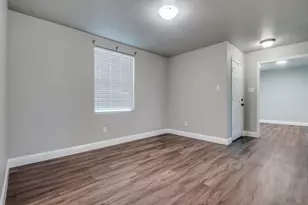 1035 Mayflowers Ln, Lancaster, TX 75134 - Photo 9