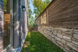 9142 Prado Ln, Dallas, TX 75220 - Photo 21