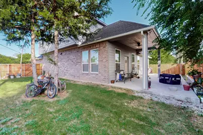1901 Avenue E, Grand Prairie, TX 75051 - Photo 17