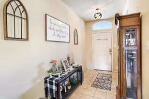 605 River Rock Dr, Azle, TX 76020 - Photo 5