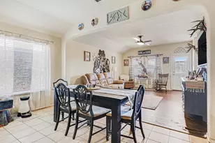 605 River Rock Dr, Azle, TX 76020 - Photo 9