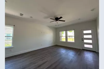 505 N Wilhite Street, Cleburne, TX 76031 - Photo 3