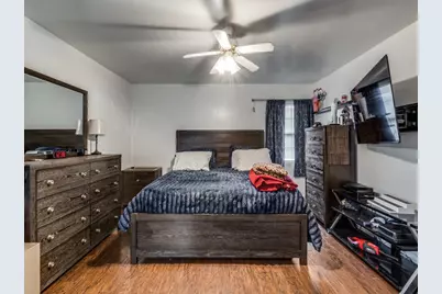 111 W Kenwood Drive, Garland, TX 75041 - Photo 11