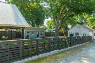 116 E Gould St, Hillsboro, TX 76645 - Photo 25