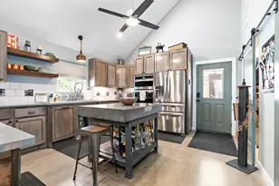 116 E Gould St, Hillsboro, TX 76645 - Photo 7