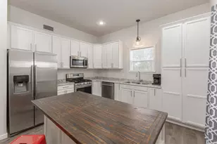 819 Beech St, Bonham, TX 75418 - Photo 1