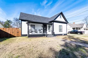 819 Beech St, Bonham, TX 75418 - Photo 33