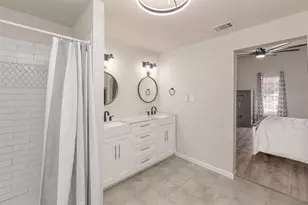 819 Beech St, Bonham, TX 75418 - Photo 17