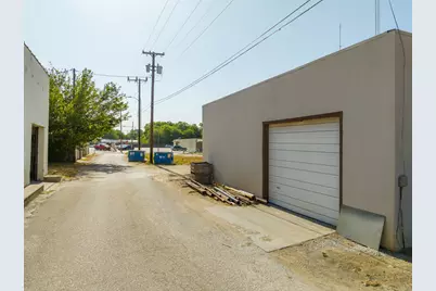 116. E Gould St Street, Hillsboro, TX 76645 - Photo 3