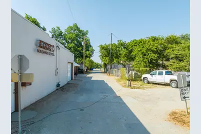 116. E Gould St Street, Hillsboro, TX 76645 - Photo 5