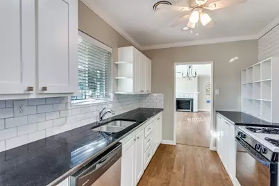 4045 Carolyn Road, Fort Worth, TX 76109 - Photo 11