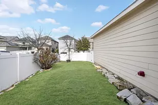 1049 Marietta Ln, Aubrey, TX 76227 - Photo 33