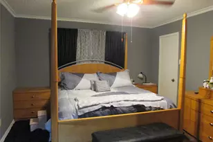 10513 Shauna Dr, Greenville, TX 75402 - Photo 11