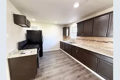 1307 Janann Avenue, Arlington, TX 76014 - Photo 5