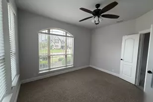 807 Imperial Wy, Mansfield, TX 76063 - Photo 5