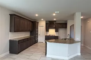 807 Imperial Wy, Mansfield, TX 76063 - Photo 7