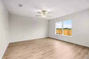 307 Julian Davis Dr, Venus, TX 76084 - Photo 3