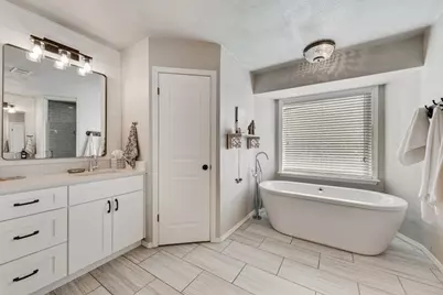 2923 Southridge Drive, Grapevine, TX 76051 - Photo 15