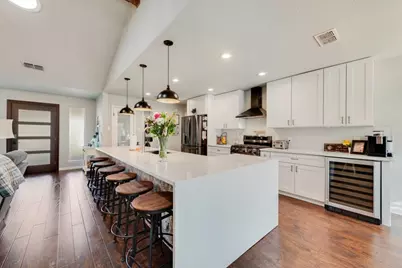 2923 Southridge Drive, Grapevine, TX 76051 - Photo 7