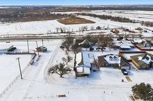 107 N 7th St, Krum, TX 76249 - Photo 39