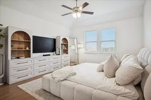 11213 Canyon Mine Dr, Aubrey, TX 76227 - Photo 13