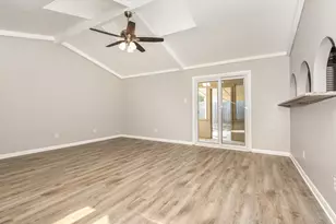 421 Cavender Ct, Hurst, TX 76054 - Photo 5