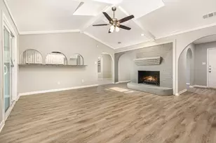 421 Cavender Ct, Hurst, TX 76054 - Photo 5