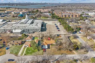 9223 San Fernando Way, Dallas, TX 75218 - Photo 5