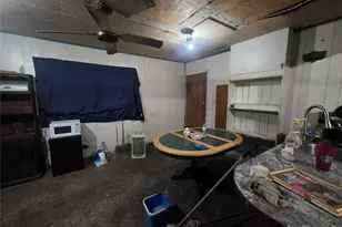 213 Pennsylvania Ave, Graham, TX 76450 - Photo 9