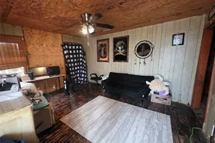 213 Pennsylvania Ave, Graham, TX 76450 - Photo 5