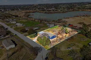 206 Rhett Ct, Aurora, TX 76078 - Photo 33