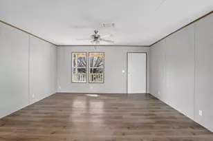 206 Rhett Ct, Aurora, TX 76078 - Photo 7